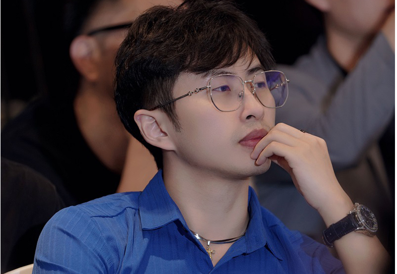 中鴻建聯(lián)控股總裁  徐子翔